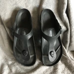 Birkenstock Gizeh EVA in Black, Size 37 (US 7)